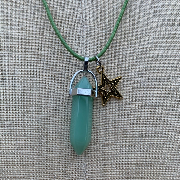 Handmade Resin Crystal Sage Star Amulet Necklace - Picture 5 of 8